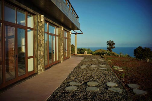 Modern sustainable accommodation house Villa Santa Maria Azores
